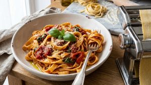 Tagliatelles maison à la tomate